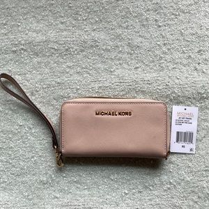 Michael Kora wallet